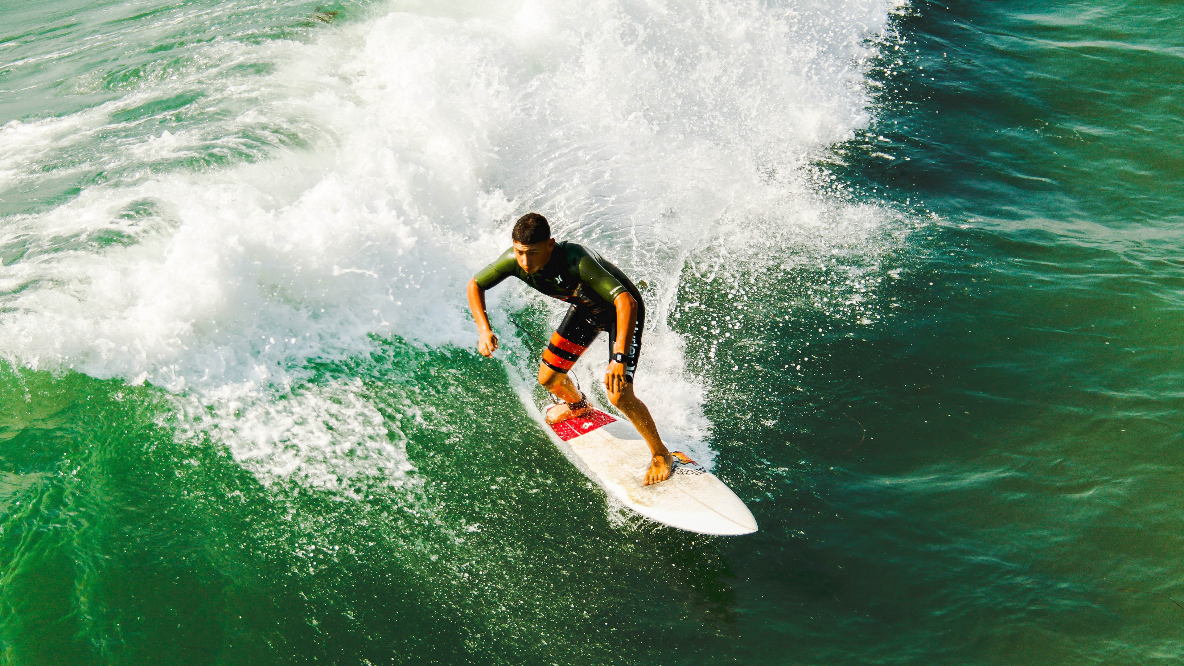 奥康纳通过精准长传撕开对方防线,带来制胜机会